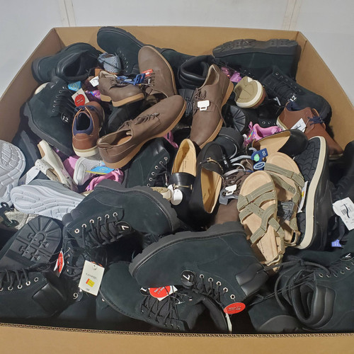 293 units of Shoes (pair) - MSRP $7,408 - Returns (Lot #105-930902)