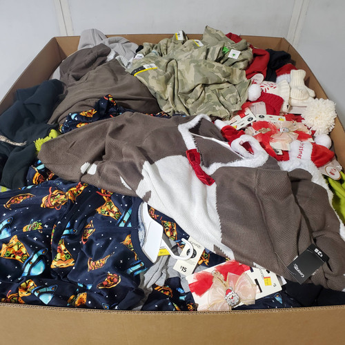 756 units of Clothing & Accessories - MSRP $9,036 - Returns (Lot # 963114)