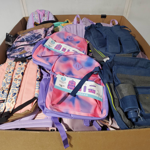 141 units of Luggages & Bags - MSRP $3,583 - Returns (Lot # 964016)