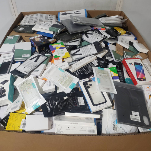 1059 units of Electronic Accessories - MSRP $17,987 - Returns (Lot # 933741)