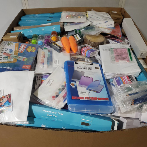 775 units of Office & School Supplies - MSRP $9,741 - Returns (Lot # 939319)
