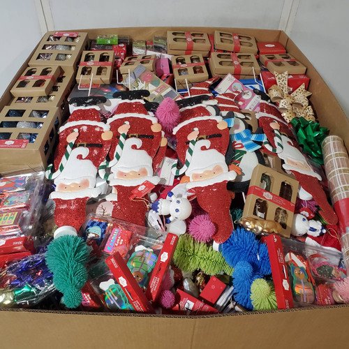 1297 units of Christmas & More - MSRP $4,970 - Returns (Lot # 965613)