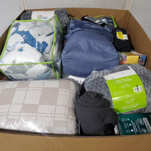 45 units of Bedding - MSRP $1,861 - Returns (Lot # 966720)
