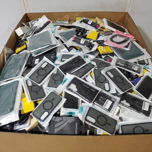 1210 units of Electronic Accessories - MSRP $18,730 - Returns (Lot # 933233)