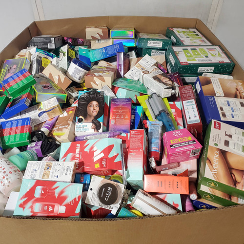 1196 units of Pharmacy & Wellness - MSRP $14,377 - Like New (Lot # 965305)