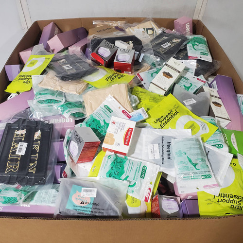 1001 units of Pharmacy & Wellness - MSRP $16,149 - Like New (Lot # 924302)