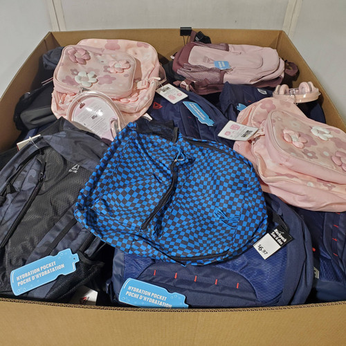 137 units of Luggages & Bags - MSRP $3,769 - Returns (Lot # 968616)