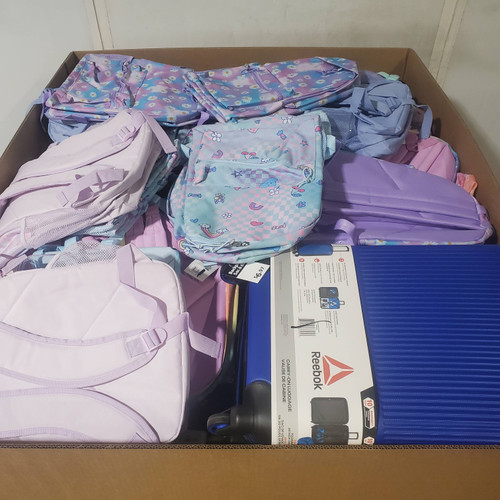 65 units of Luggages & Bags - MSRP $1,935 - Returns (Lot # 968810)