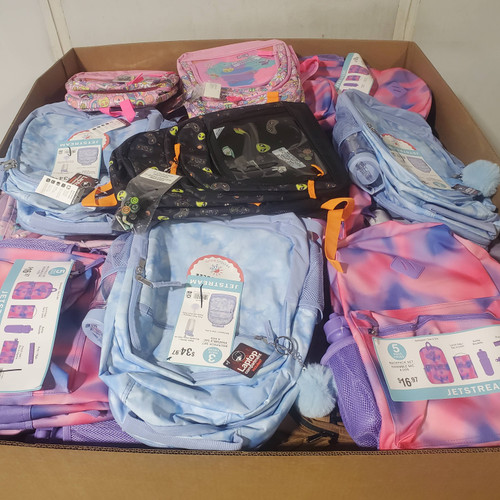 124 units of Luggages & Bags - MSRP $3,255 - Returns (Lot # 968720)