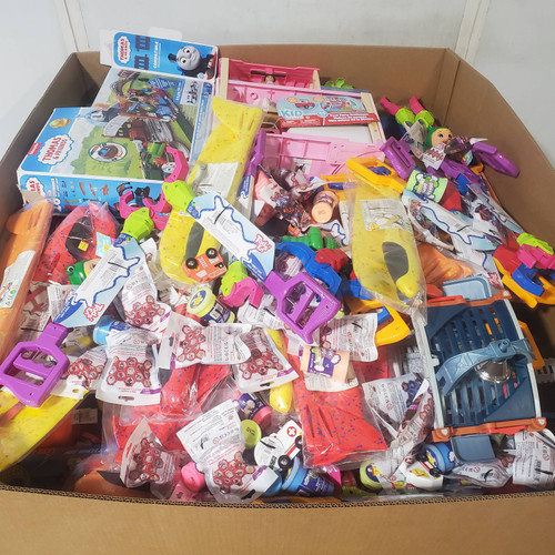 568 units of Toys - MSRP $2,925 - Returns (Lot # 969005)