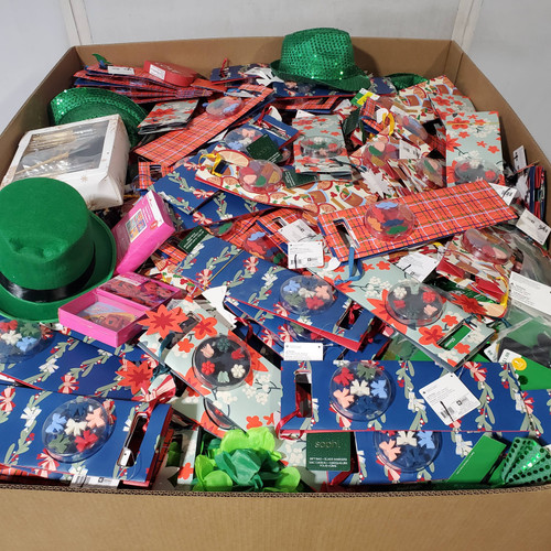 1224 units of Holidays & Party - MSRP $5,467 - Returns (Lot # 969603)