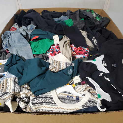 740 units of Clothing & Accessories - MSRP $9,963 - Returns (Lot # 971013)