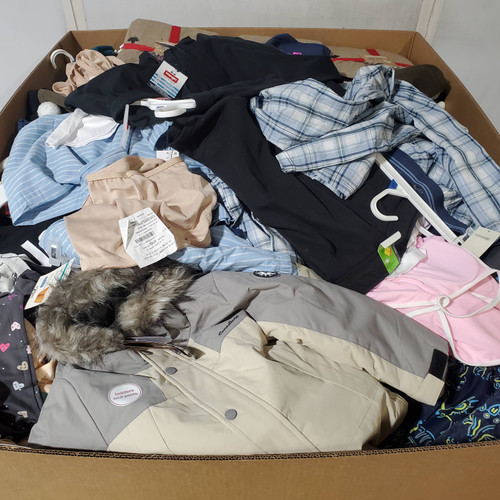 784 units of Clothing & Accessories - MSRP $8,370 - Returns (Lot # 971214)