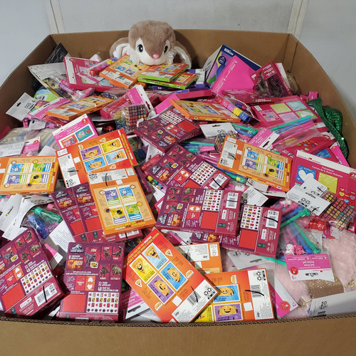 1356 units of Holidays & Party - MSRP $5,186 - Returns (Lot # 971007)