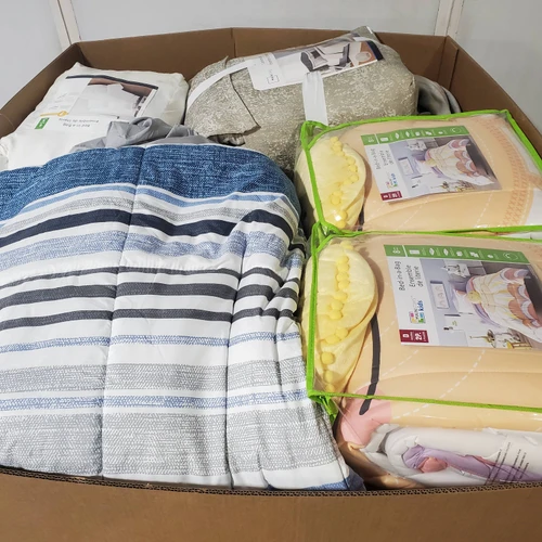 146 units of Bedding - MSRP $3,313 - Returns (Lot # 970110)