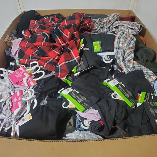 623 units of Clothing & Accessories - MSRP $7,965 - Returns (Lot # 973304)
