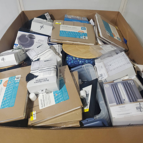 195 units of Home Products - MSRP $3,410 - Returns (Lot # 973717)