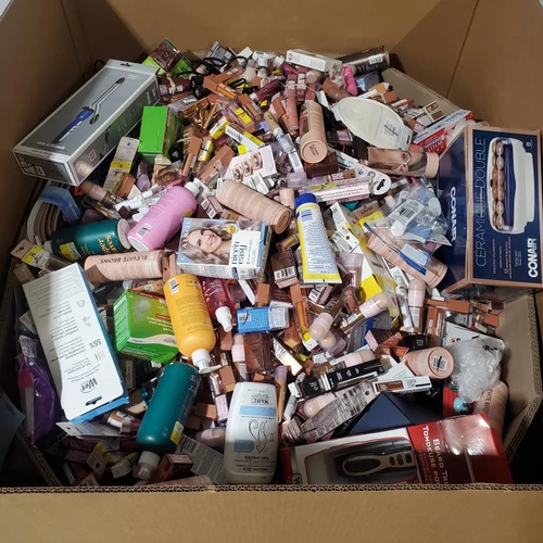 2237 units of Pharmacy & Wellness - MSRP $33,367 - Like New (Lot # 972111)