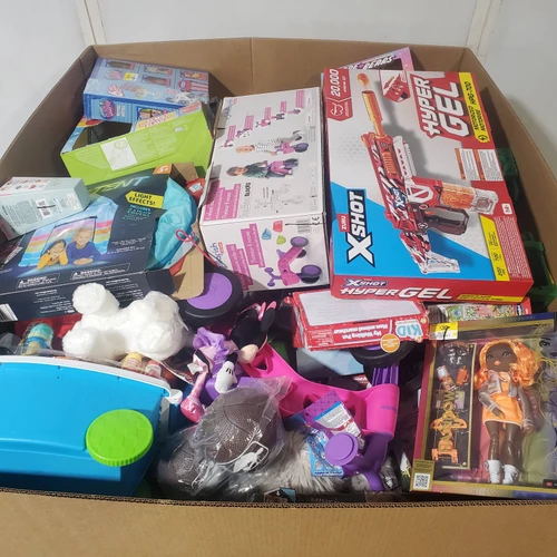 256 units of Toys - MSRP $3,892 - Returns (Lot # 974320)