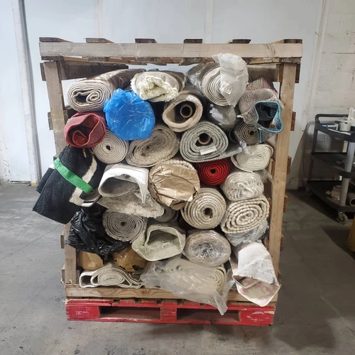 39 units of Rugs - MSRP $16,774 - Returns (Lot # 968101)