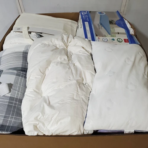 69 units of Bedding - MSRP $2,486 - Returns (Lot # 974616)