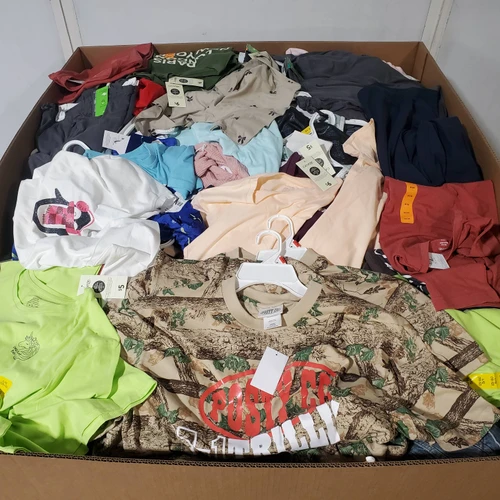 533 units of Clothing & Accessories - MSRP $9,336 - Returns (Lot # 974214)