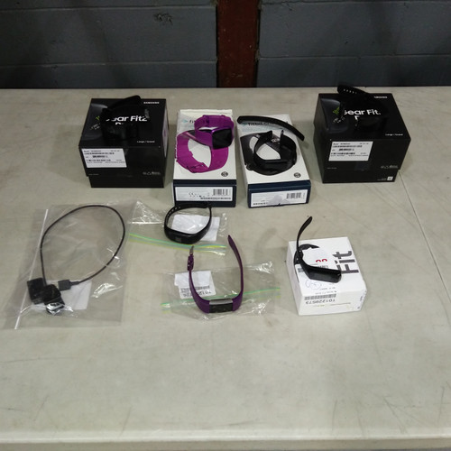 8 Units of Activity Trackers - MSRP 995$ - Salvage