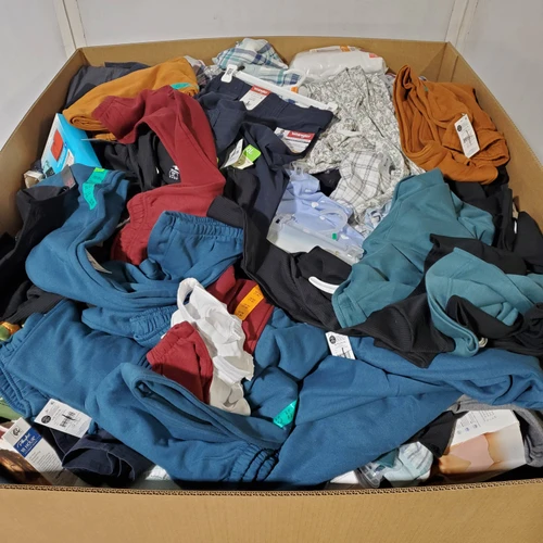 574 units of Clothing & Accessories - MSRP $9,728 - Returns (Lot # 976002)