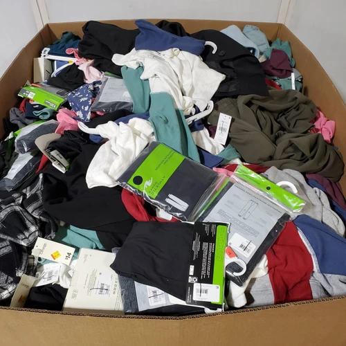 503 units of Clothing & Accessories - MSRP $8,121 - Returns (Lot # 976008)