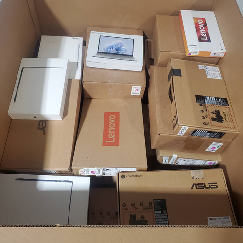 48 units of Laptops - MSRP $25,226 - Salvage (Lot # 964501)