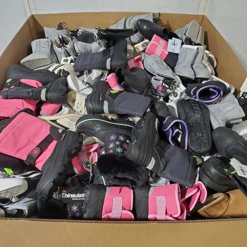 331 units of Shoes (pair) - MSRP $8,300 - Returns (Lot # 977309)