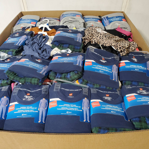 555 units of Clothing & Accessories - MSRP $9,029 - Returns (Lot # 977428)