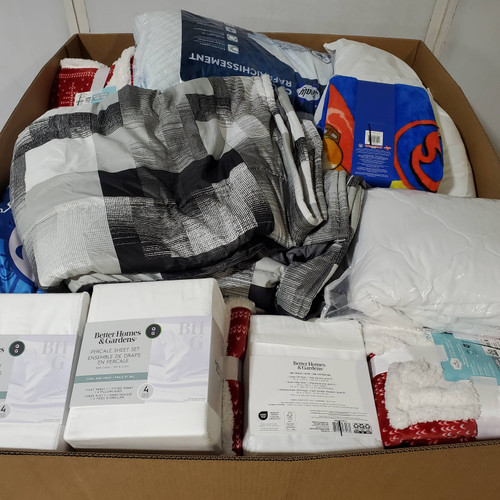 51 units of Bedding - MSRP $1,948 - Returns (Lot # 979209)