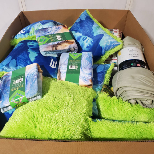 58 units of Bedding - MSRP $1,764 - Returns (Lot # 980214)