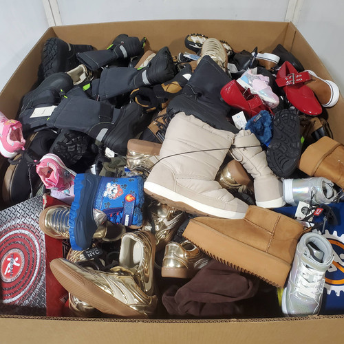 278 units of Shoes (pair) - MSRP $7,950 - Returns (Lot # 985316)