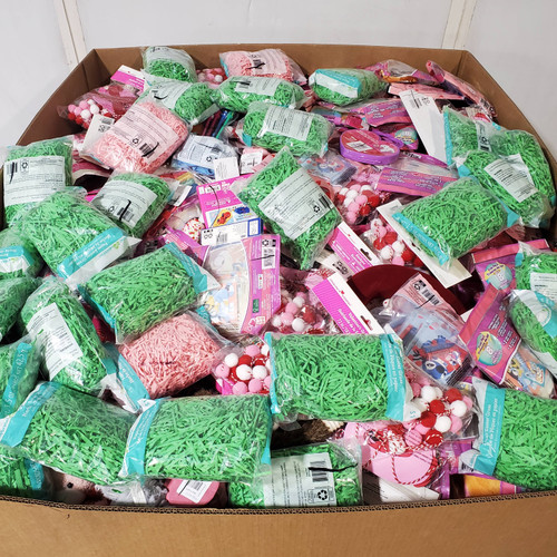 1198 units of Holidays & Party - MSRP $5,063 - Returns (Lot # 985318)