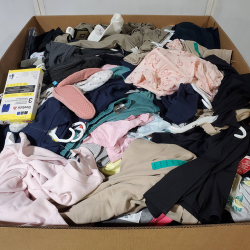 684 units of Clothing & Accessories - MSRP $8,879 - Returns (Lot # 986315)