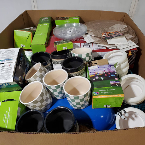 339 units of Garden & Accessories - MSRP $3,114 - Returns (Lot # 985315)