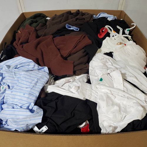818 units of Clothing & Accessories - MSRP $10,832 - Returns (Lot # 987701)