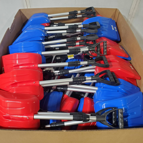 247 units of Snow Brushes & Shovels - MSRP $4,456 - Like New (Lot # 998305)