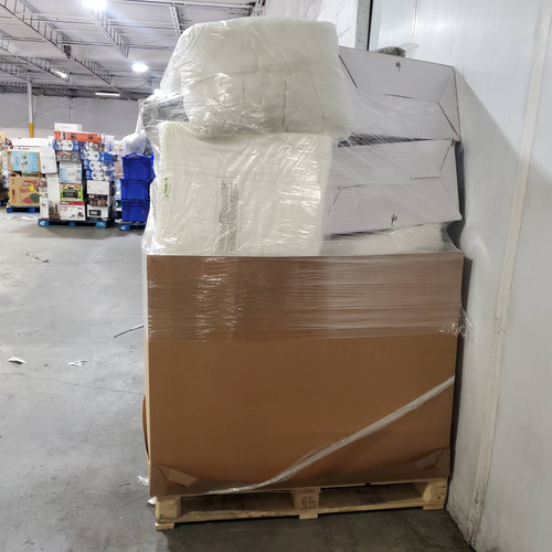 9 units of Patio cushions - MSRP $900 - Returns (Lot # 996209)