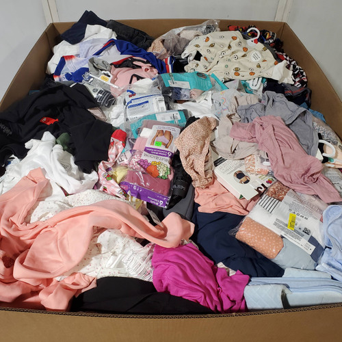 546 units of Clothing & Accessories - MSRP $5,460 - Returns (Lot # 998308)