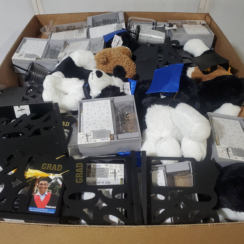 511 units of Holidays & Party - MSRP $4,332 - Returns (Lot # 1013310)