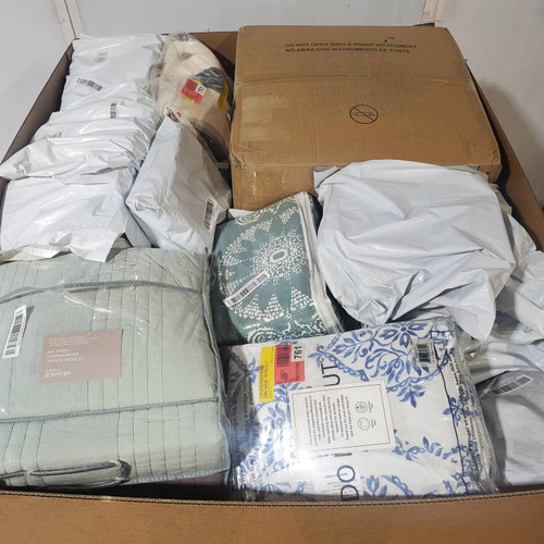 89 units of Bedding - MSRP $8,415 - Like New (Lot # 1016309)