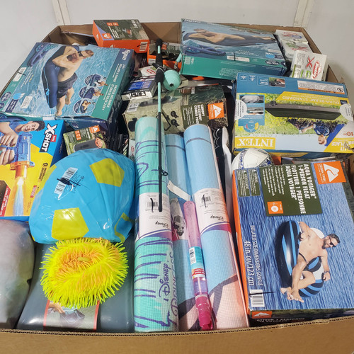 174 units of Sporting Goods - MSRP $4,995 - Returns (Lot # 1018917)