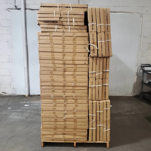 25 units of Mirrors - MSRP $6,780 - Like New (Lot # 1028204)