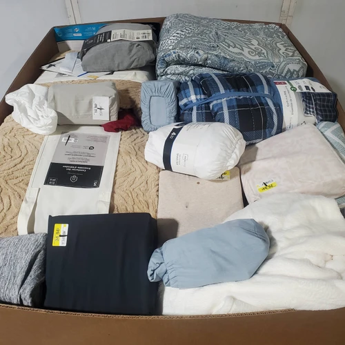 69 units of Bedding - MSRP $2,323 - Returns (Lot # 1034502)