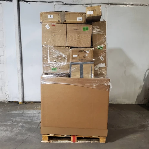 31 units of Lighting - MSRP $8,325 - Returns (Lot # 1036505)