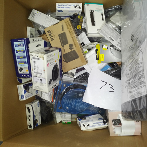 11239 Units of Electronic Accessories - MSRP $235,909 - Returns (Lot #  TK678201) - Restock Canada