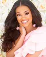 Kourtney Steppe, Miss National American Miss Indiana wearing Meredith Boyd Cosmetics Bestie lashes for her photoshoot with Matt Boyd Photography